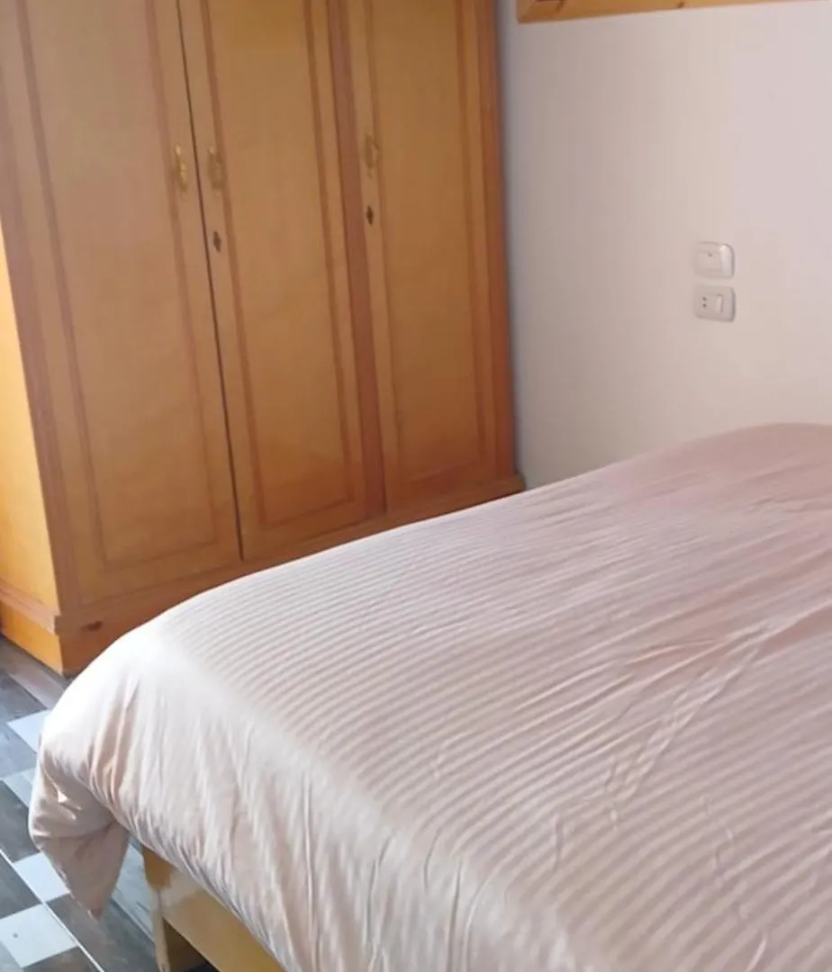 Studio House Luxor 0*,